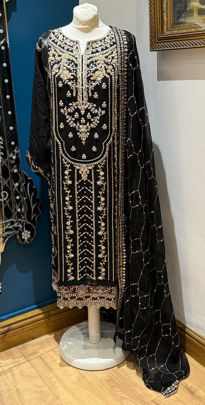 Samra Chiffon 3 piece ready to wear traditional suit