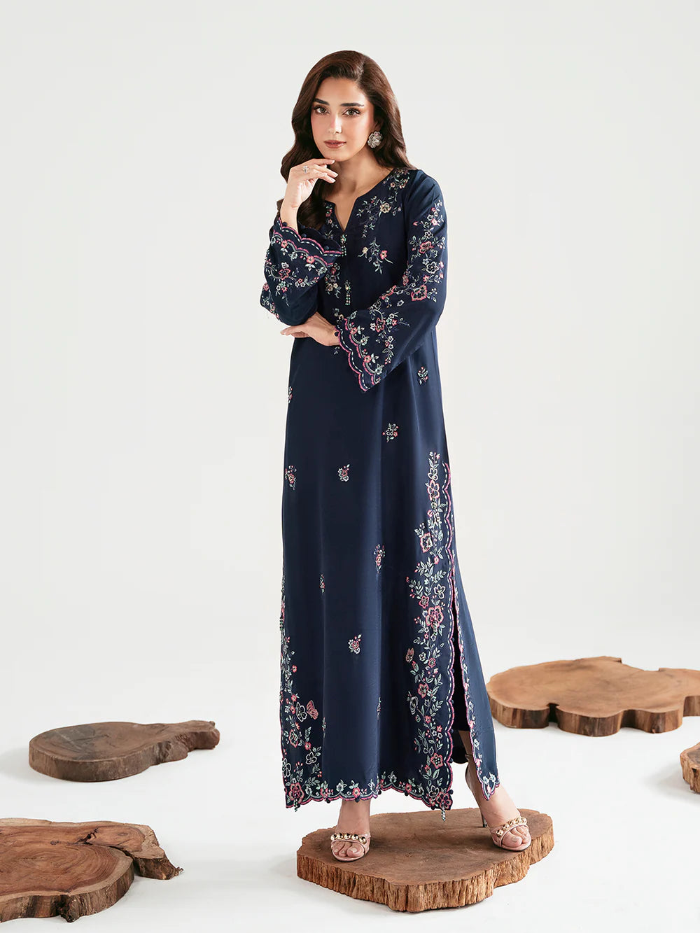 BLUSH Luxury classy stylish Silk Kaftan outfit ready to wear modern embroidered asian stylish womenswear outfit