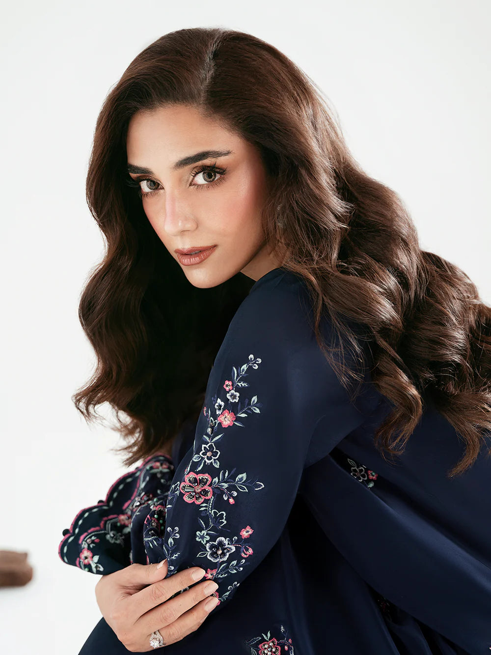 BLUSH Luxury classy stylish Silk Kaftan outfit ready to wear modern embroidered asian stylish womenswear outfit