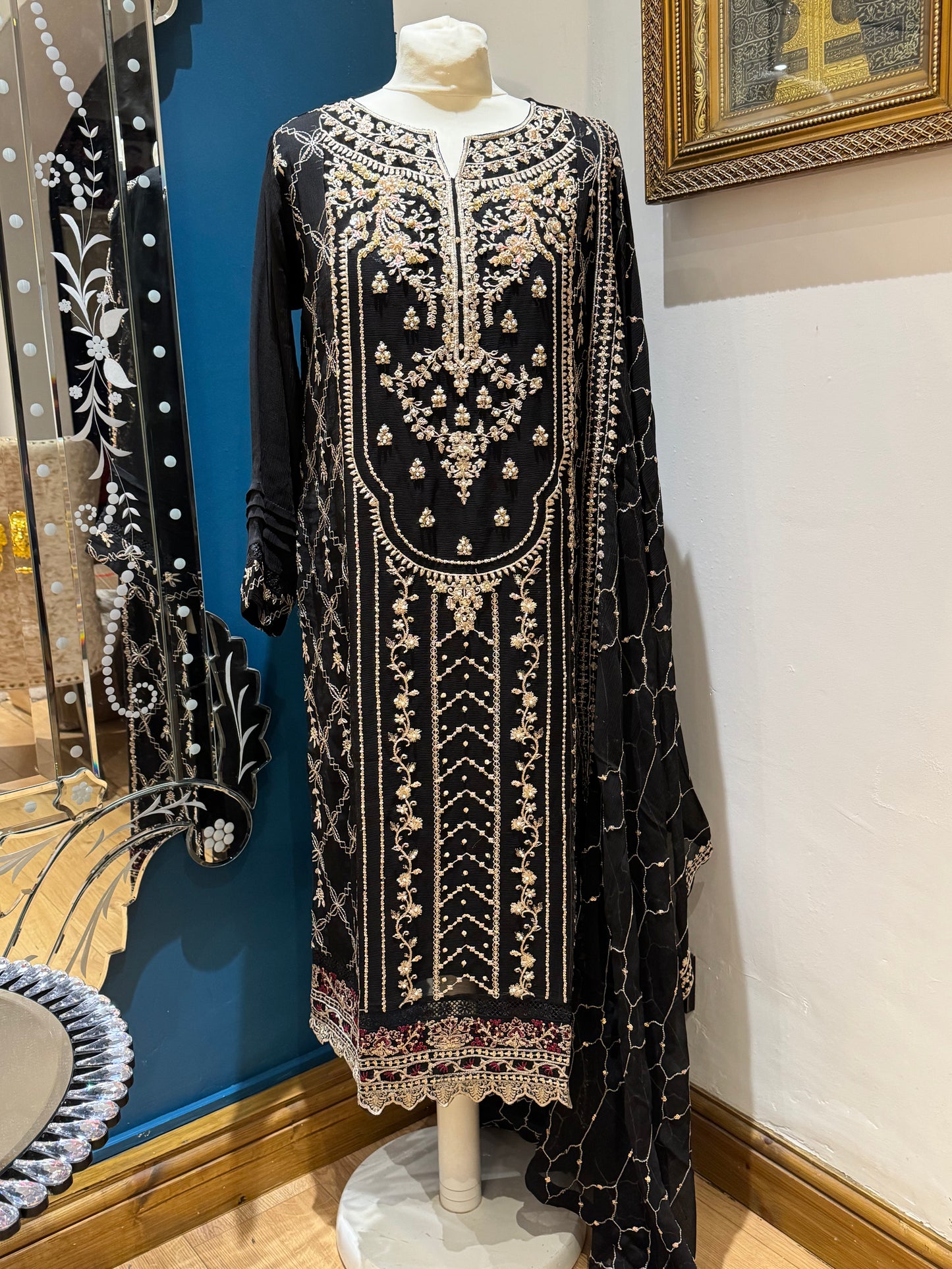 Samra Chiffon 3 piece ready to wear traditional suit